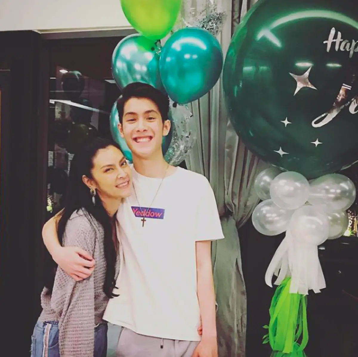 เปิดของขวัญ “พ่อเจ-แม่ปิ่น” มอบให้ “น้องเจ้านาย" อายุครบ 18 ปี