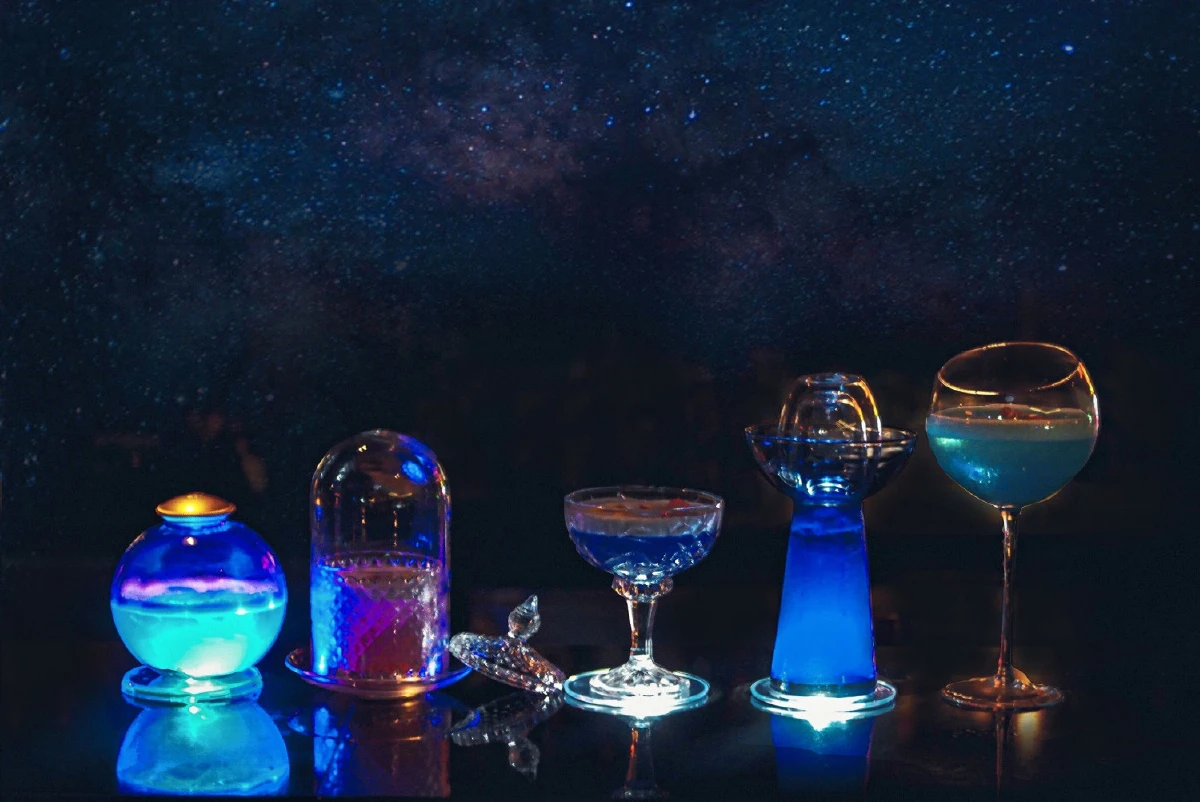 ค็อกเทลอวกาศและอาหารกาแลคซี่ ปาร์ตี้สุดคูล @โรงแรม เดอะคอนทิเน้นท์