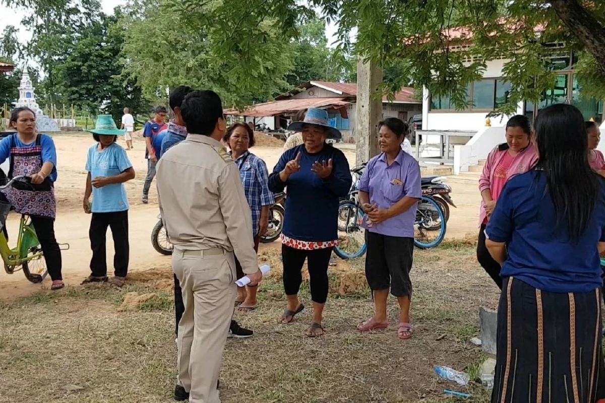 ชาวบ้านฮือต้านกำนันบัวใหญ่ให้นำดินสาธารณะที่ขุดไปถมที่ตัวเองกลับไปไว้ที่เดิม