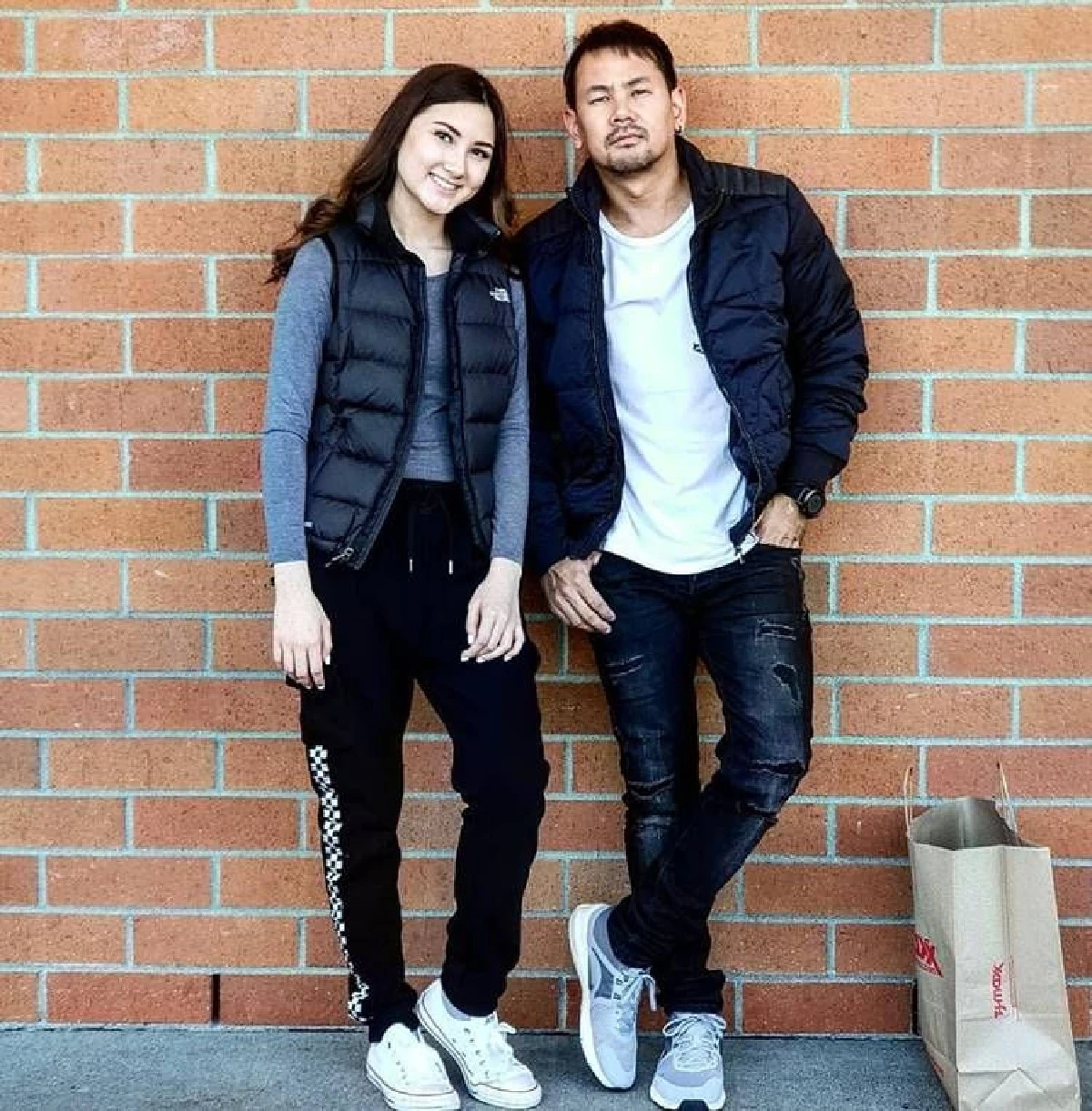 อ่านแล้วน้ำตาคลอ! “กริช หิรัญพฤกษ์” โพสต์ซึ้งถึงลูกสาว "น้องลีโอนี่” หลังต้องห่างกันอีกครั้ง