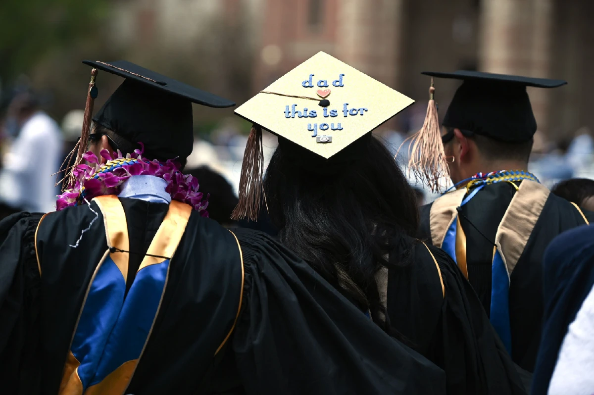 ล้างหนี้ให้หมด ปัญญาชนสหรัฐติดกับดักหนี้กู้ยืมเพื่อการศึกษาทะลุเพดาน