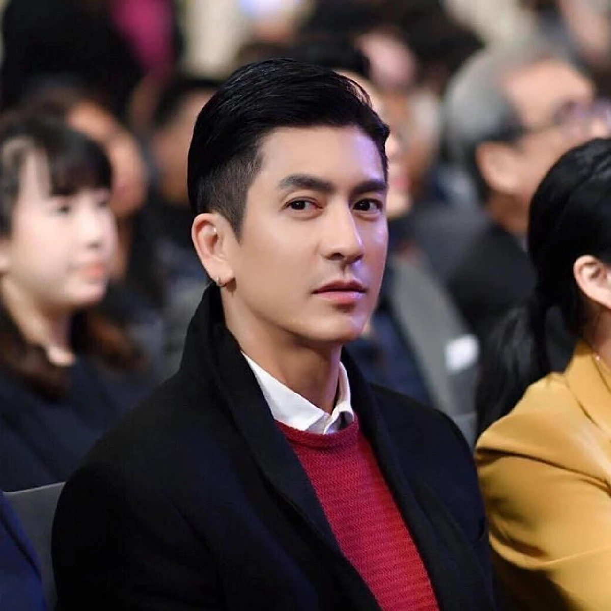 ส่องพัฒนาการความหล่อ "ติ๊ก เจษฎาภรณ์” เจ้าของฉายา “พระเอกแวมไพร์” หน้าไม่เปลี่ยนไปเลย