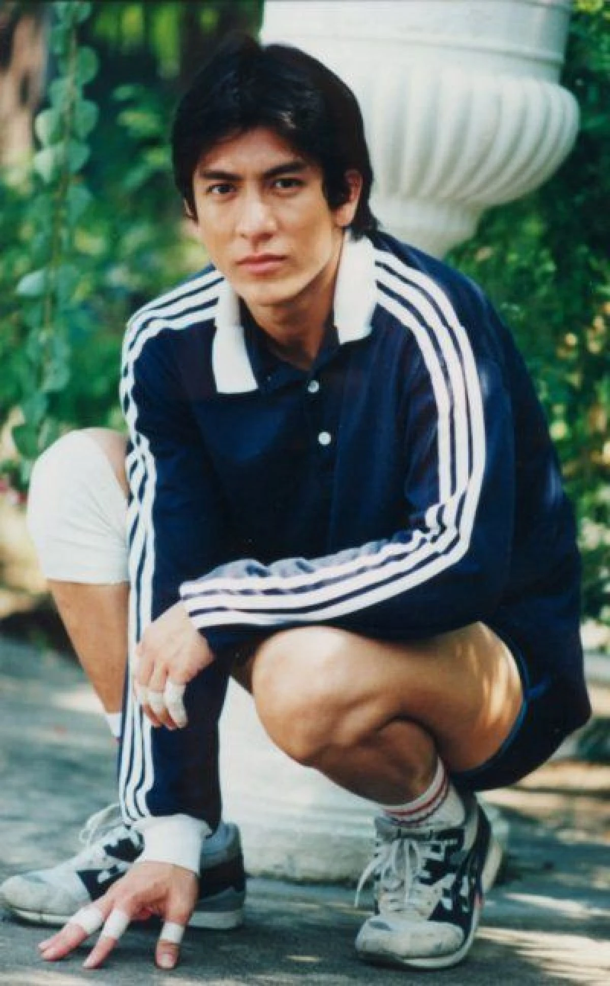 ส่องพัฒนาการความหล่อ "ติ๊ก เจษฎาภรณ์” เจ้าของฉายา “พระเอกแวมไพร์” หน้าไม่เปลี่ยนไปเลย