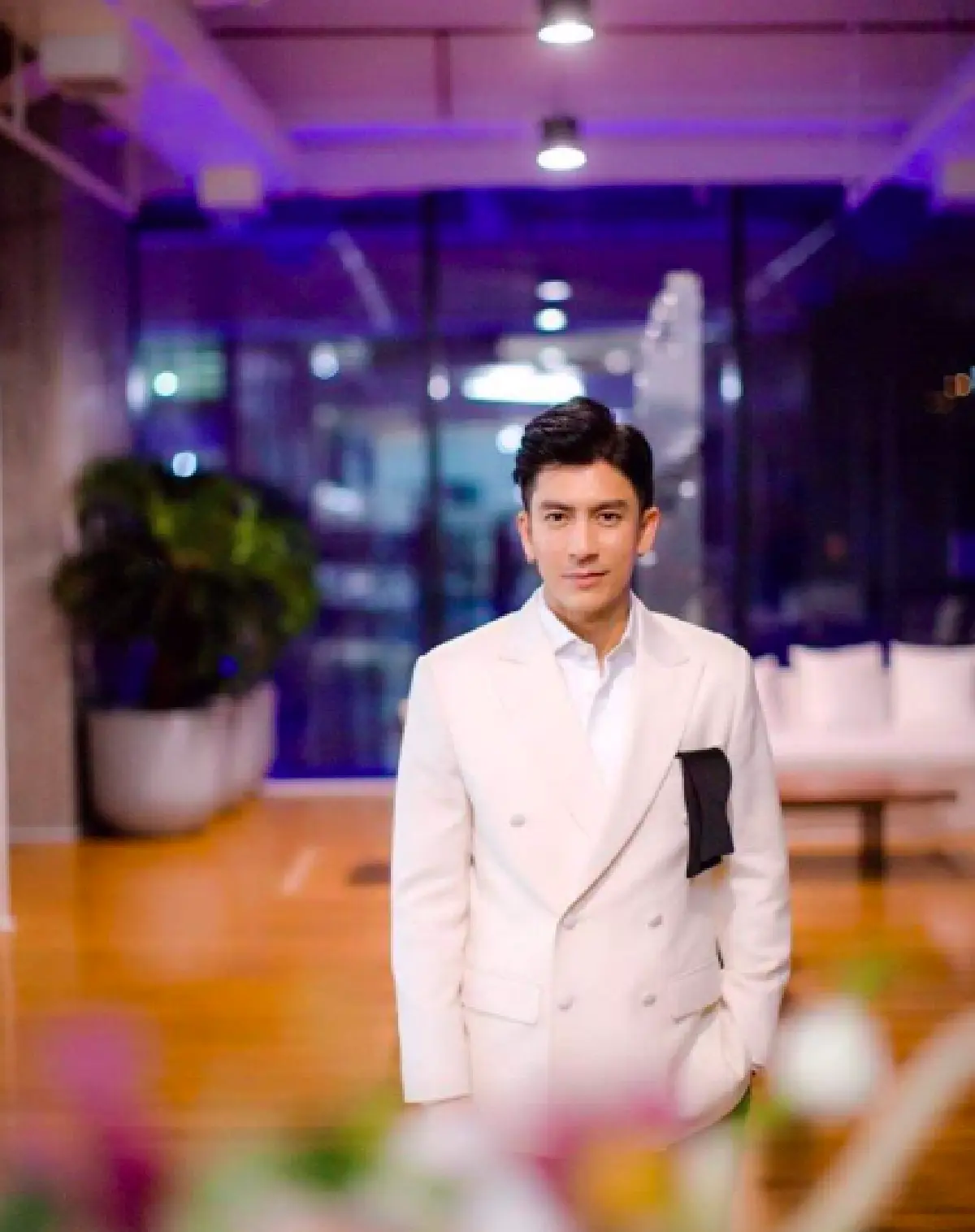 ส่องพัฒนาการความหล่อ "ติ๊ก เจษฎาภรณ์” เจ้าของฉายา “พระเอกแวมไพร์” หน้าไม่เปลี่ยนไปเลย