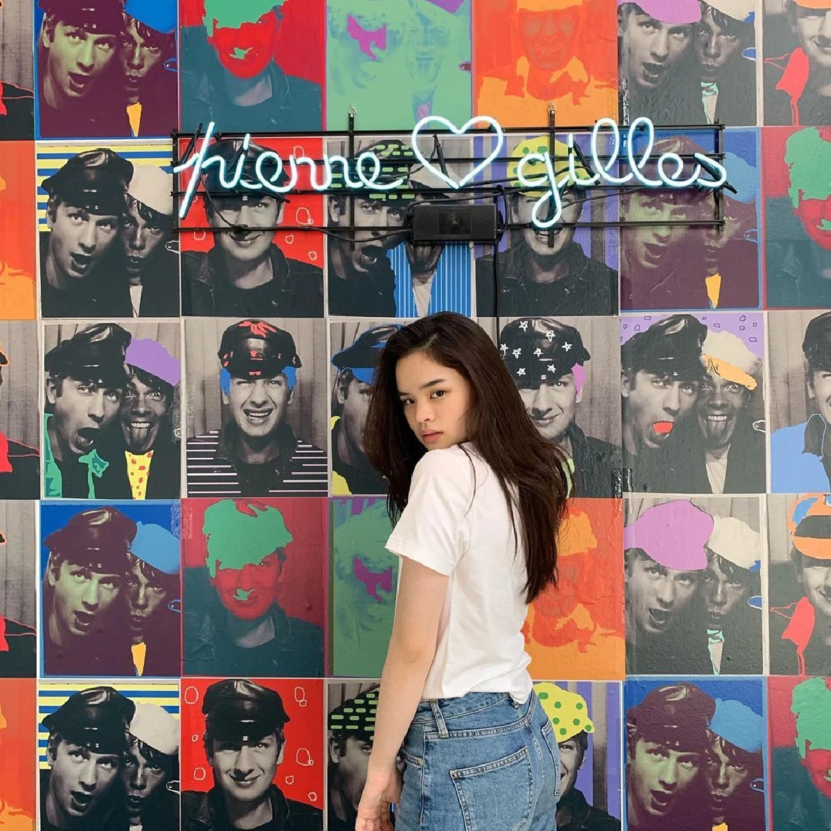 นึกว่านางแบบ! 10 ภาพ น้องแอลลี่ ยิ่งโตยิ่งสวยมาก..โพสท่าไหนก็เป๊ะปังทุกมุม