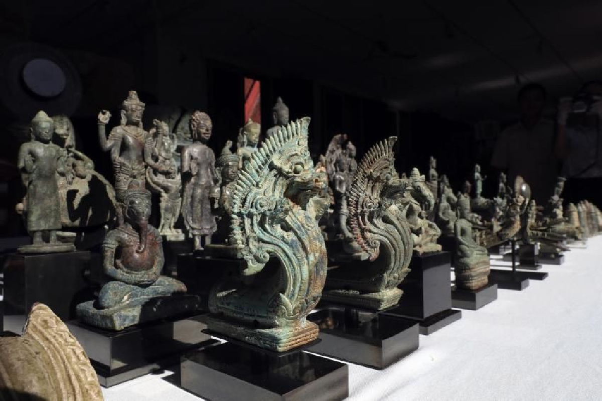 นักสะสมชาวญี่ปุ่นคืนวัตถุโบราณเก่าแก่นับพันปีให้กัมพูชา นักสะสมชาวญี่ปุ่นคืนวัตถุโบราณเก่าแก่นับพันปีให้กัมพูชา