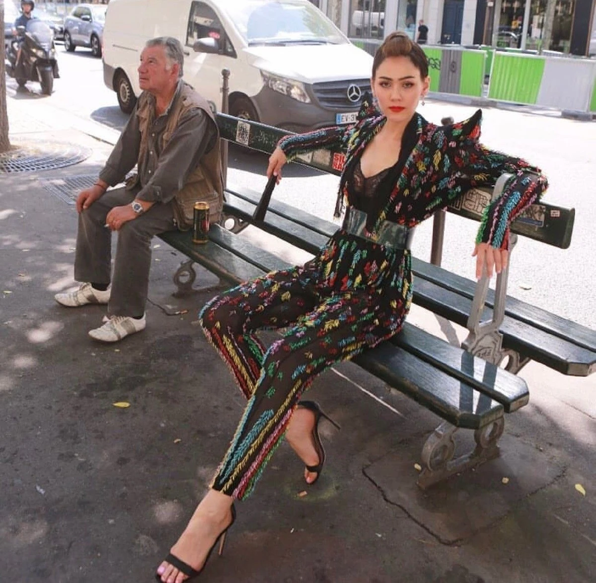 ใครฆ่าอารยา? ฟลุ๊ค กะล่อน ปะทะ ชมพู่ สวยฟาดตามวิถีเน็ตไอดอล