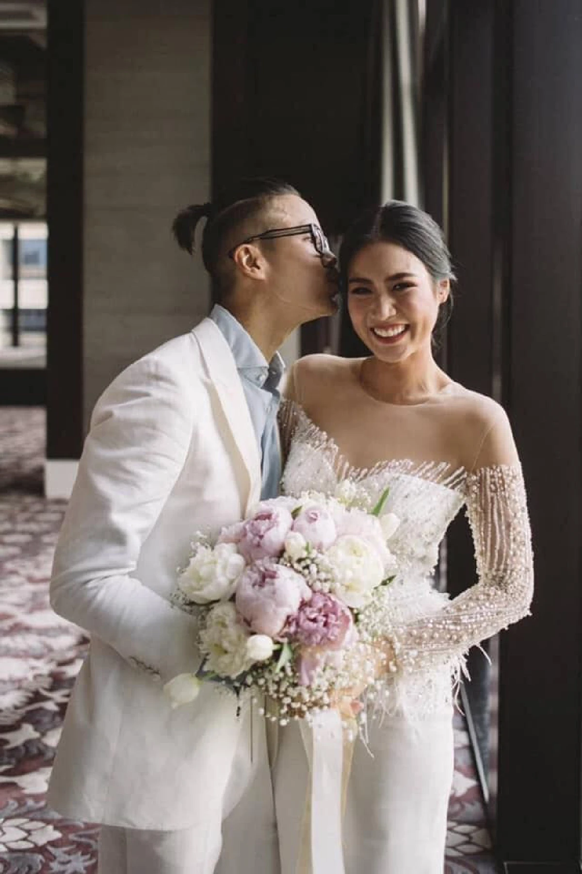 "นิ้ง โศภิดา" ควง “เจได" เข้าพิธีหมั้นแล้ว โชว์แหวนเพชร 10 กะรัต