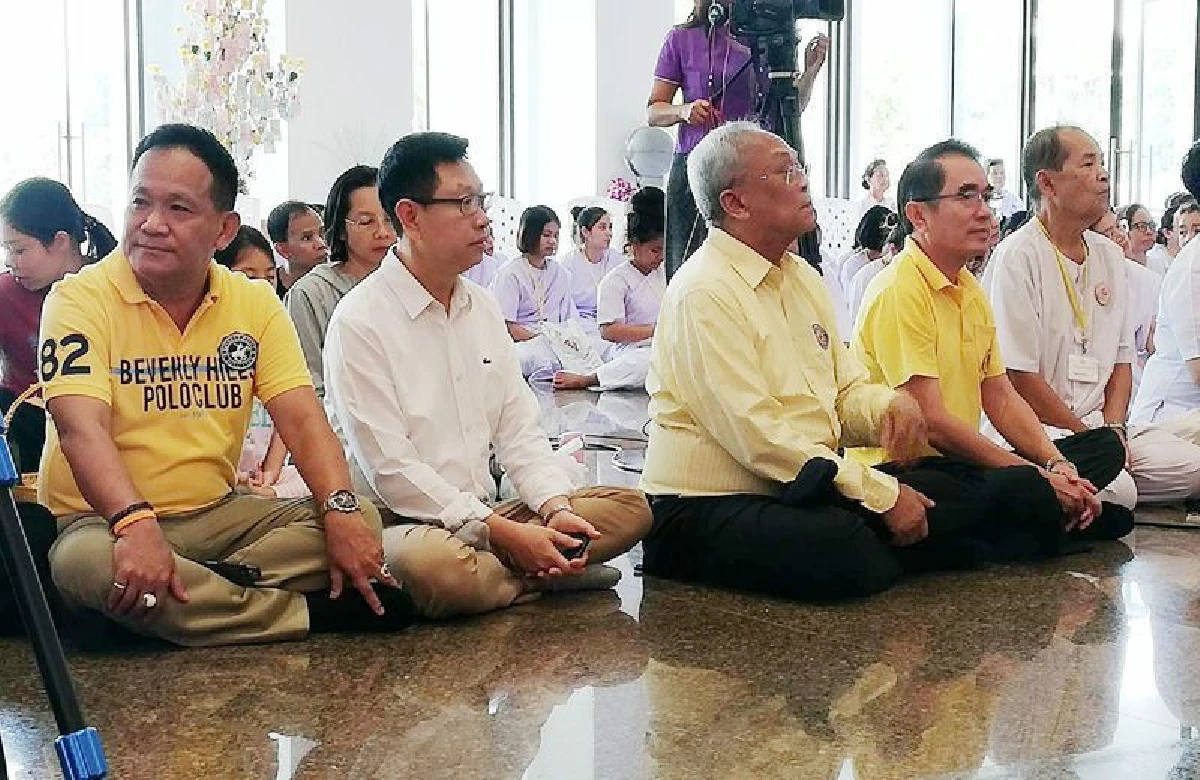 “สุเทพ”ทำบุญวันเกิดครบรอบ 70 ปีอดีตกปปส.แน่นวัดแต่ไร้เงา"อภิสิทธิ์"