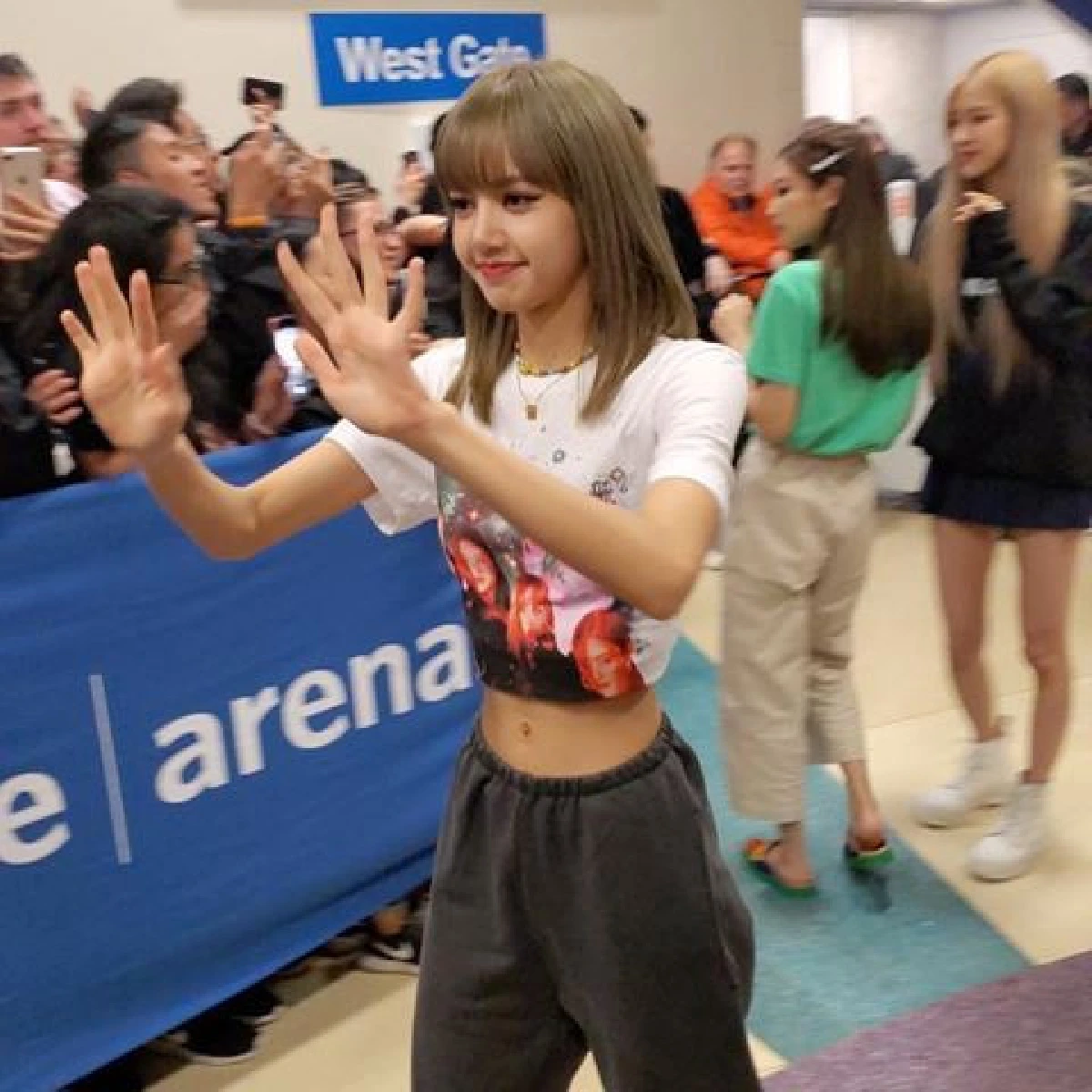 ส่องไอเท็มชิ้นโปรด "ลิซ่า BLACKPINK” ถูกแพงไม่สำคัญแค่ชอบ