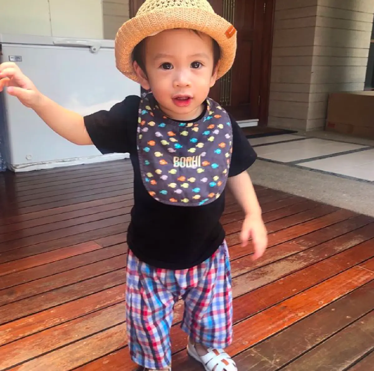 เรียบง่ายสุดๆ “แม่แอน” สร้างอาณาจักรบ้านสวน ปลูกต้นทุเรียนเท่าอายุ "น้องโพธิ์”