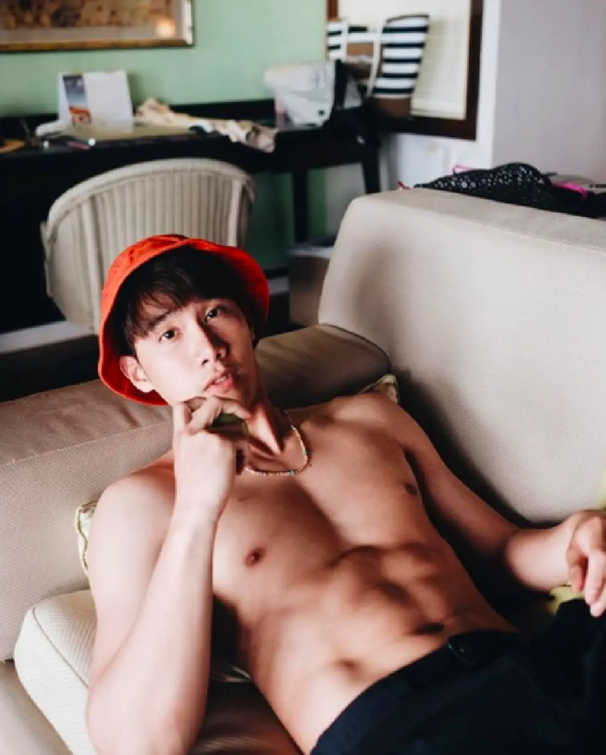 จริตมาเต็มจ้า! “ตุลย์ ภากร” แปลงโฉมเป็น "ลิซ่า BLACKPINK" เต้นทุบพื้นเพลงดัง