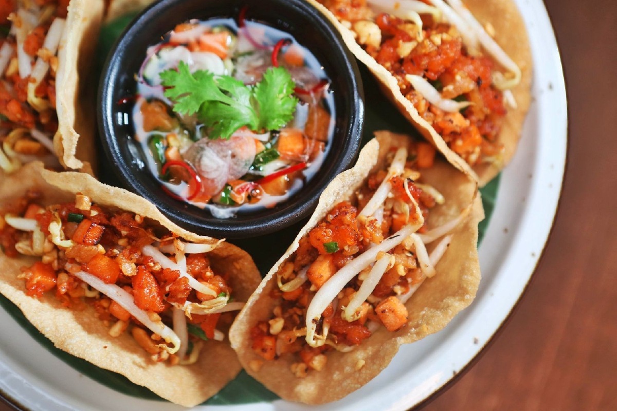 เยือนเรือน 'ภัทรา' ร้านอาหารไทยรุ่นใหญ่ในทองหล่อ เยือนเรือน 'ภัทรา' ร้านอาหารไทยรุ่นใหญ่ในทองหล่อ
