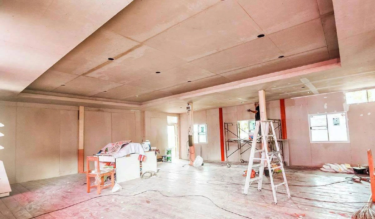 สถาปัตย์. มทร.ธัญบุรี ลงพื้นที่ ซ่อมแซมห้องเรียน หวังกระตุ้นการเรียนรู้เยาวชนไทย