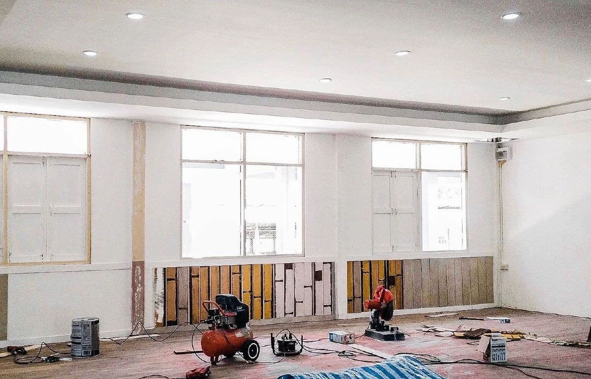 สถาปัตย์. มทร.ธัญบุรี ลงพื้นที่ ซ่อมแซมห้องเรียน หวังกระตุ้นการเรียนรู้เยาวชนไทย