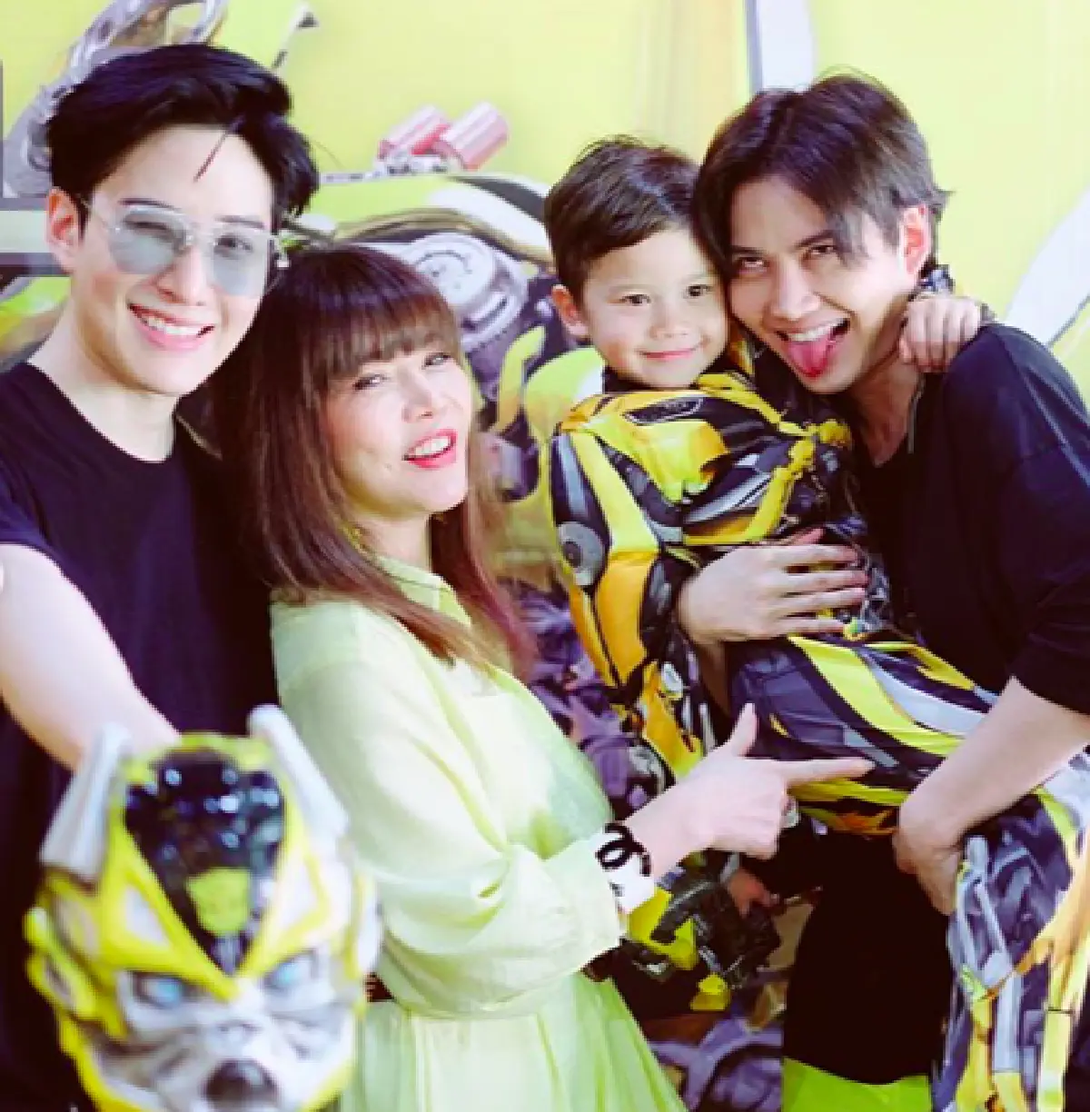 โมเมนต์พิเศษ! “ไมค์-ซาร่า” จัดเต็มธีม Bumblebee ฉลองวันเกิดอายุ  5 ขวบ “น้องแม็กซ์เวลล์”