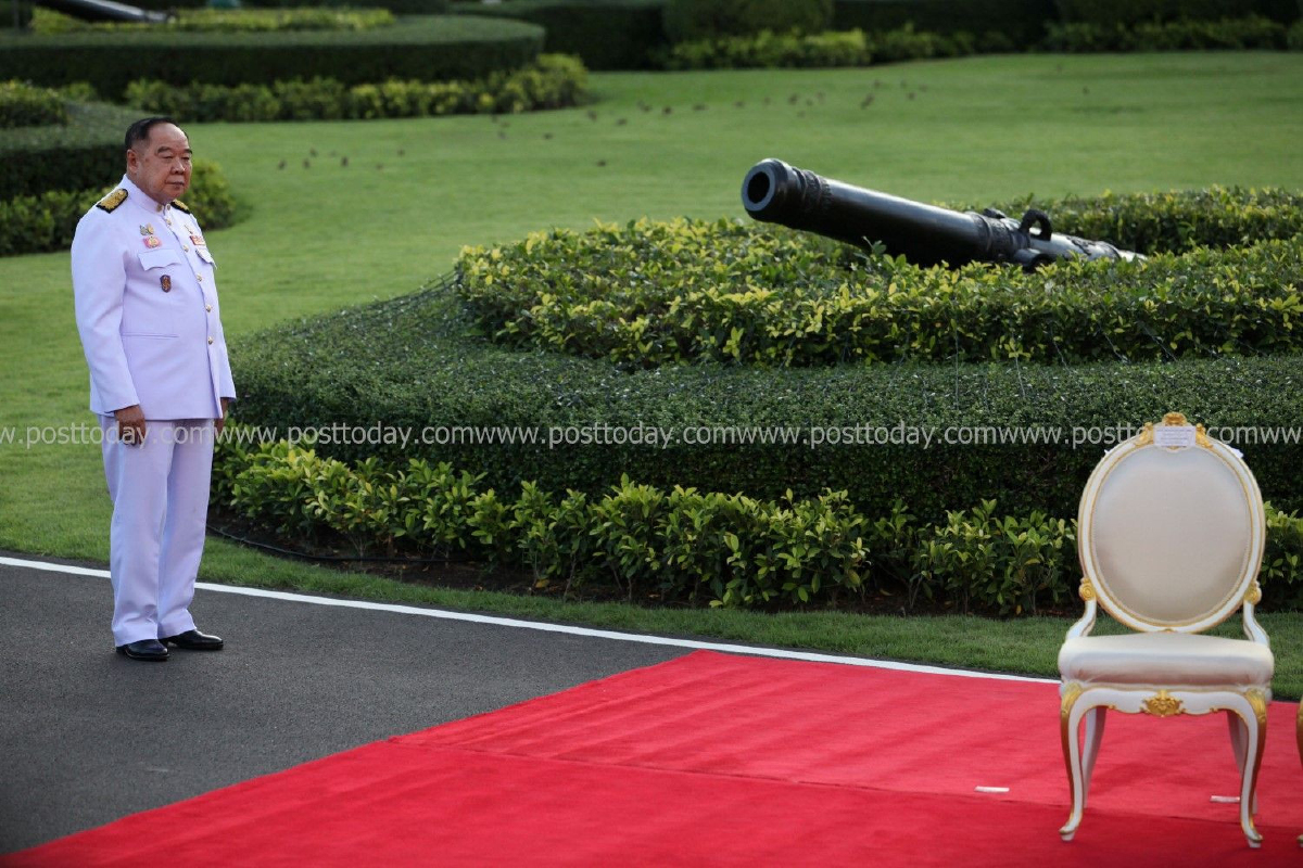 ภาพชุด! ครม.ใหม่ร่วมถ่ายภาพที่ทำเนียบฯ "บิ๊กป้อม"มารอคนแรก ภาพชุด! ครม.ใหม่ร่วมถ่ายภาพที่ทำเนียบฯ "บิ๊กป้อม"มารอคนแรก