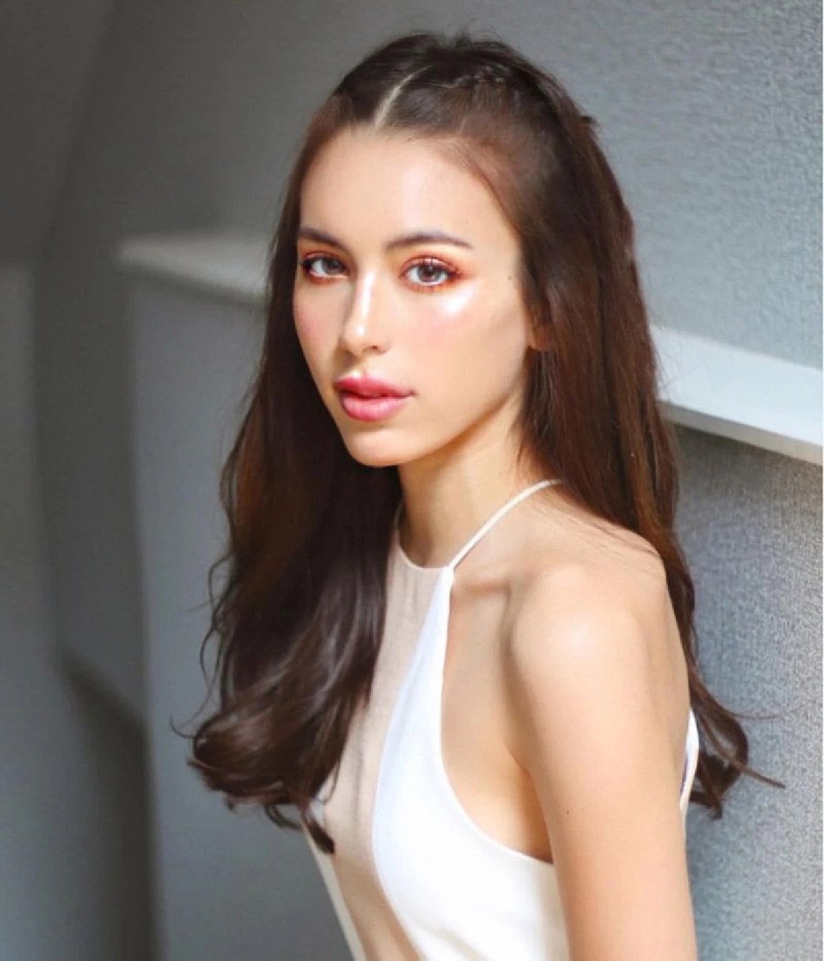 เฟรชชี่น่ารัก! เจสซี่ เดอะเฟซ เผยลุคสวยเรียบร้อยในชุดนิสิตจุฬาฯ เต็มตัว