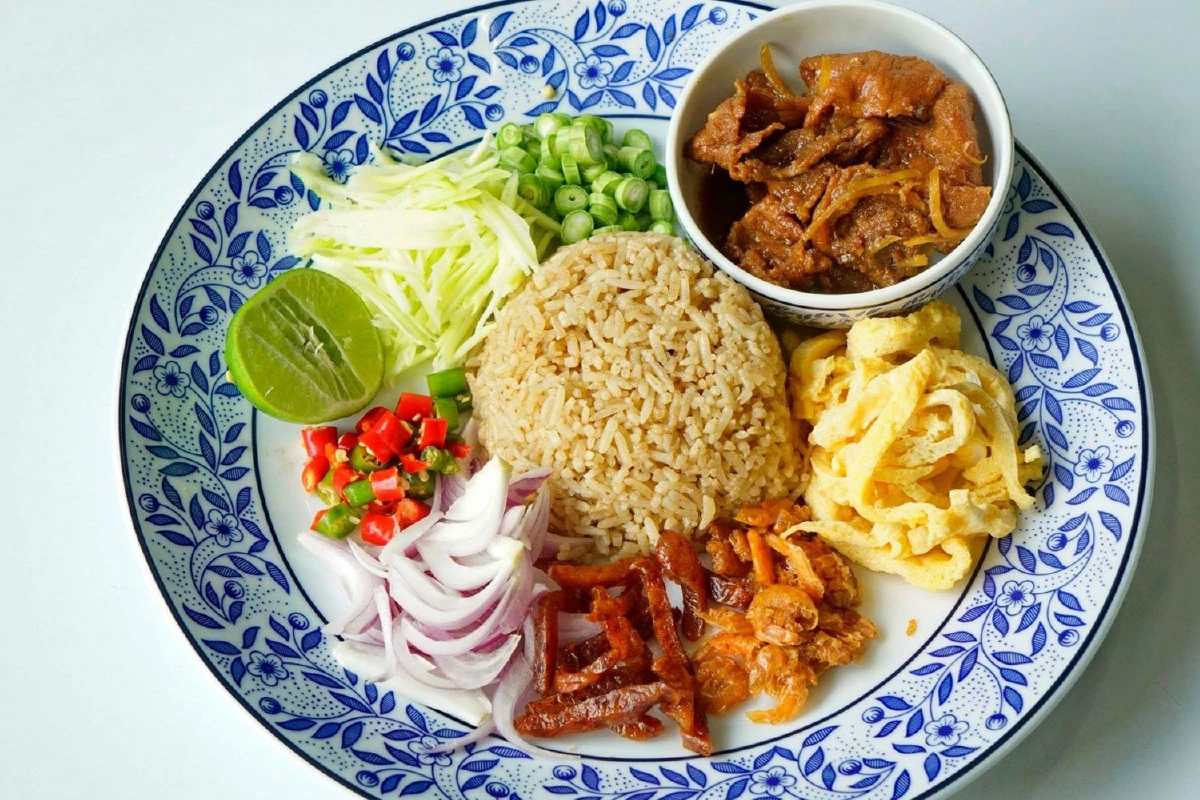 'ครัวกลางกรุง' ปรุงรสชาติความเป็นไทยตำรับพื้นบ้าน เสิร์ฟความอร่อยมานาน 20 ปี