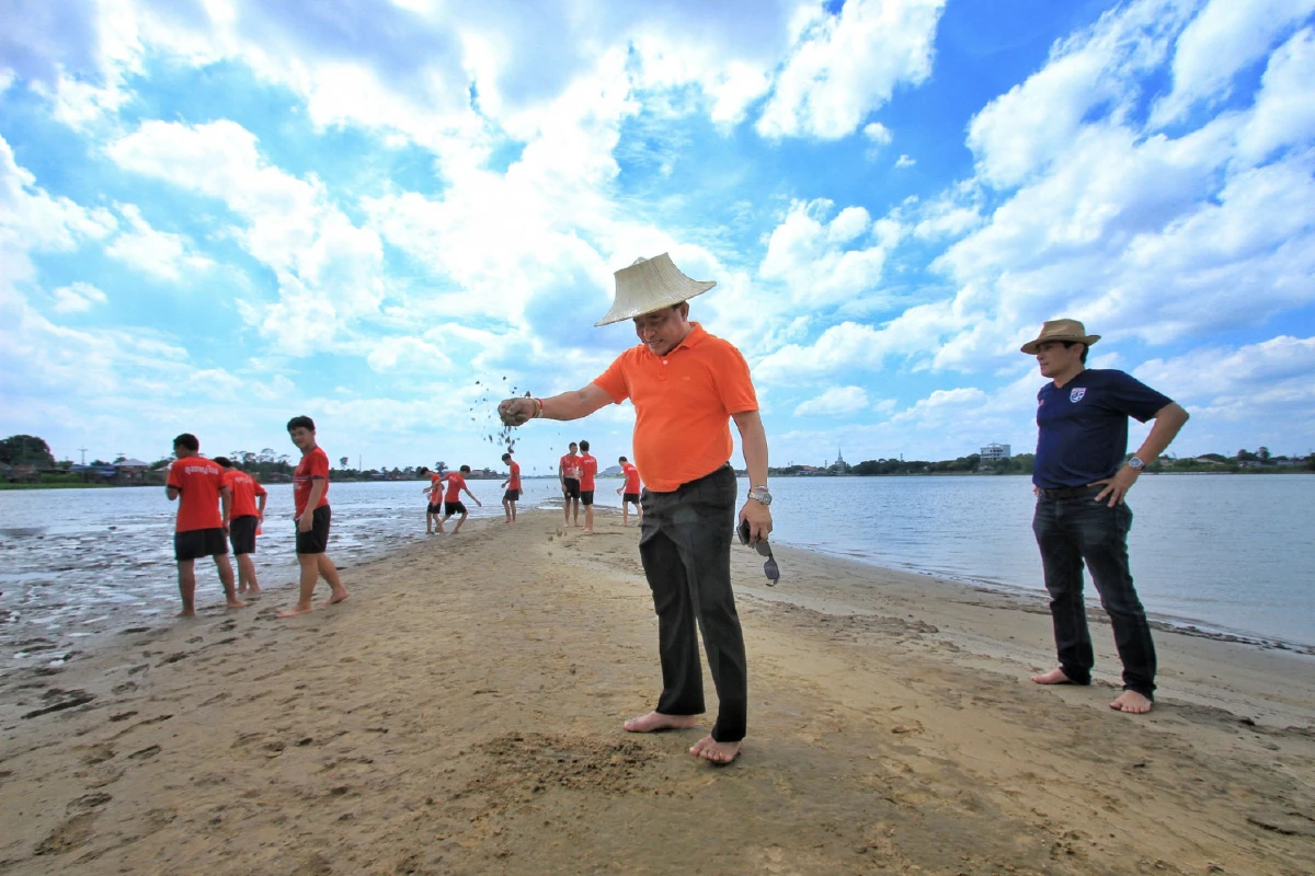 ชวนเที่ยวหาดทรายน้ำจืดกลางแม่น้ำเจ้าพระยาอันซีนใหม่เมืองปทุมฯ