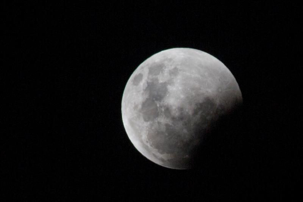 ทั่วโลกลุ้นชมจันทรุปราคาบางส่วนคืนนี้ ทั่วโลกลุ้นชมจันทรุปราคาบางส่วนคืนนี้