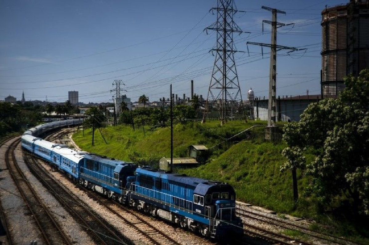 ชาวคิวบาได้รถไฟใหม่ จีน-รัสเซียจัดให้ ชาวคิวบาได้รถไฟใหม่ จีน-รัสเซียจัดให้