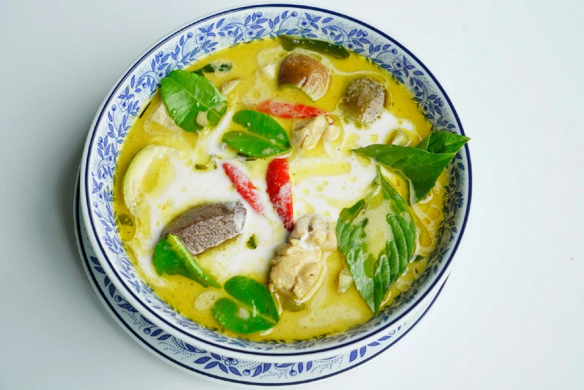 'ครัวกลางกรุง' ปรุงรสชาติความเป็นไทยตำรับพื้นบ้าน เสิร์ฟความอร่อยมานาน 20 ปี