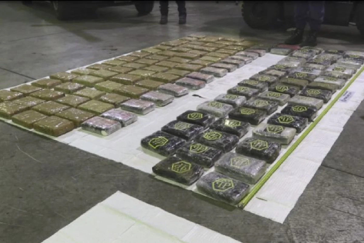 ตร.ออสซี่พบโคเคนนับร้อยโลฯ ซุกรถแบคโฮนำเข้า