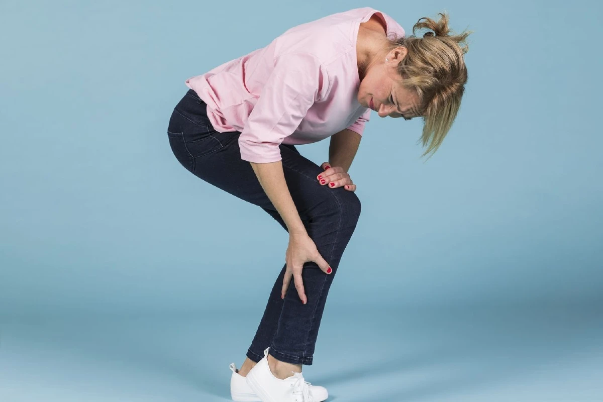 ฟังเสียงเตือนจากอาการปวดเข่า 3 แบบที่แตกต่างกัน