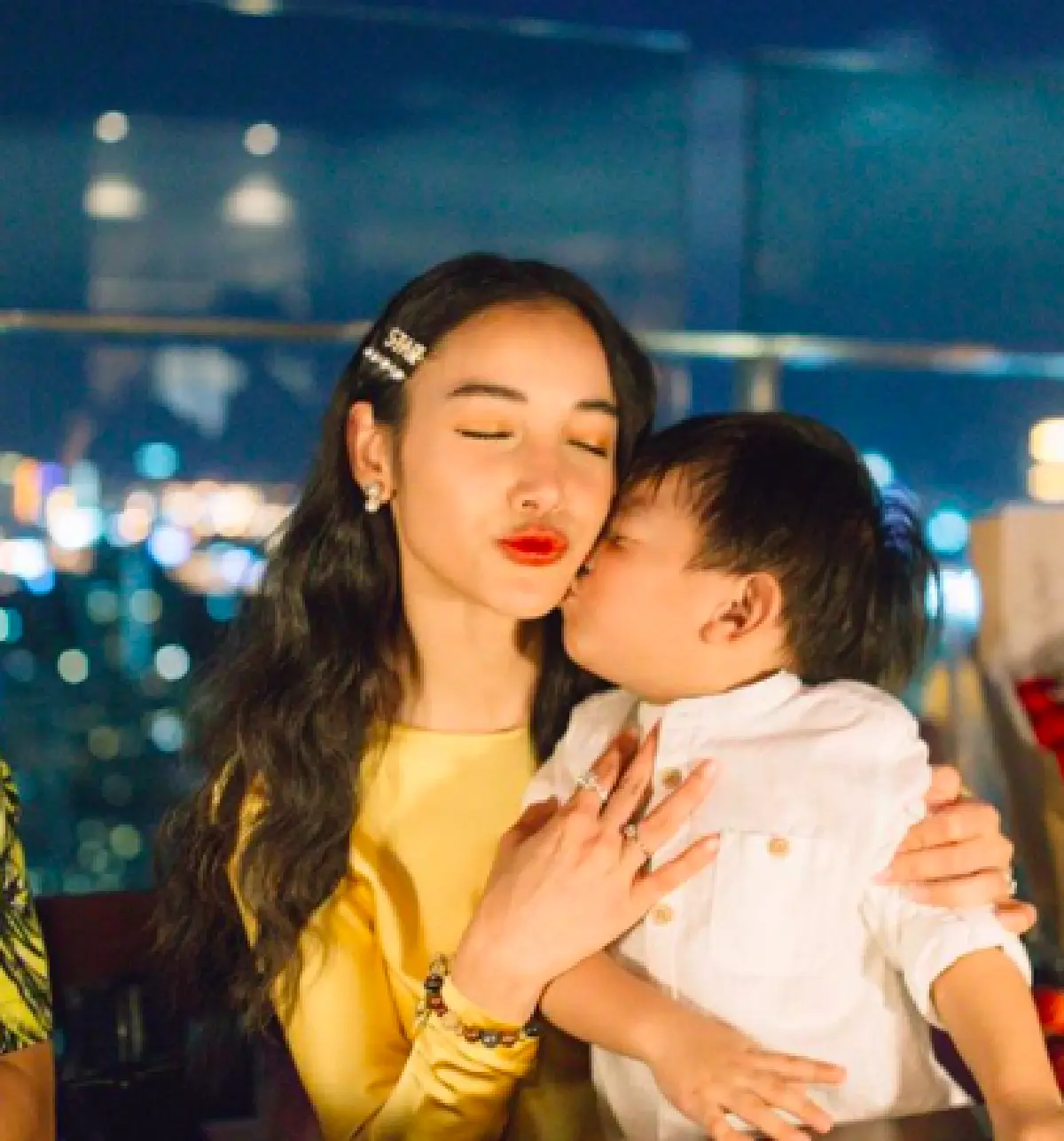 “แพท” ฉลองวันเกิดอายุครบ 33 กับคนพิเศษ "น้องเรซซิ่ง” และเพื่อนสนิทไม่กี่คนอย่างอบอุ่น