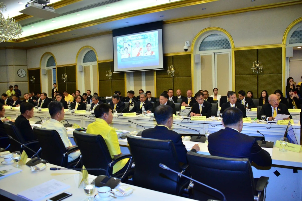 "อนุพงษ์"ควง2รมช.ใหม่หารือข้าราชการขับเคลื่อนงานมหาดไทย