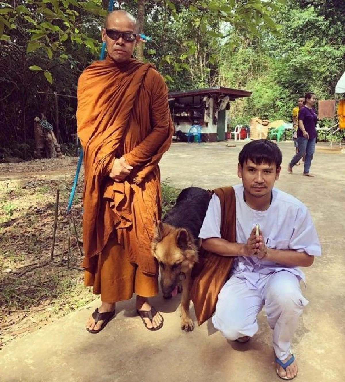 ไผ่ พงศธร เข้าวัดปฏิบัติธรรมถือศีล  ค้นหาตัวเองเติมพลังให้กับร่างกาย