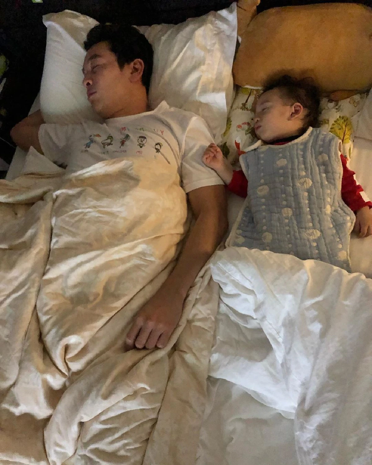 ใครกล่อมใคร? แม่แอน ขอแฉ พ่อชาคริต อาสากล่อมลูกแต่ตัวเองดันหลับไปก่อน