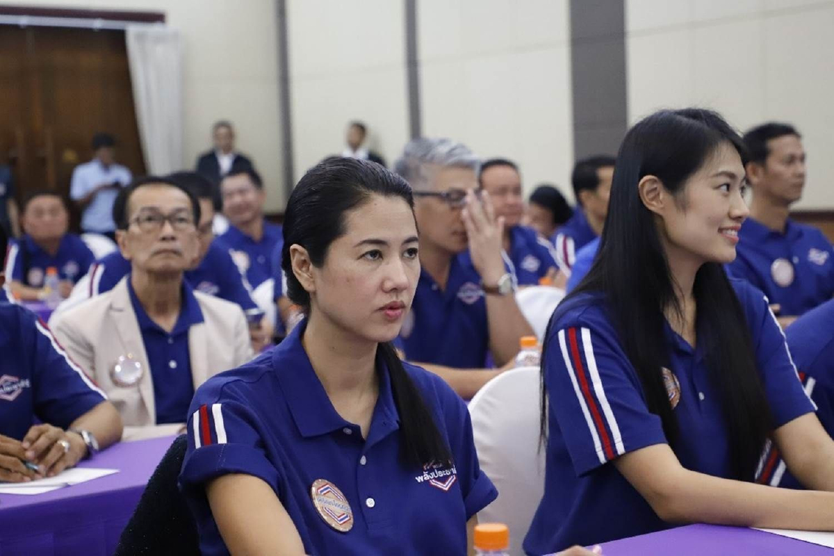 พรรคร่วมระดม 70 ส.ส. รับมือศึกอภิปรายนโยบายรัฐบาล พรรคร่วมระดม 70 ส.ส. รับมือศึกอภิปรายนโยบายรัฐบาล