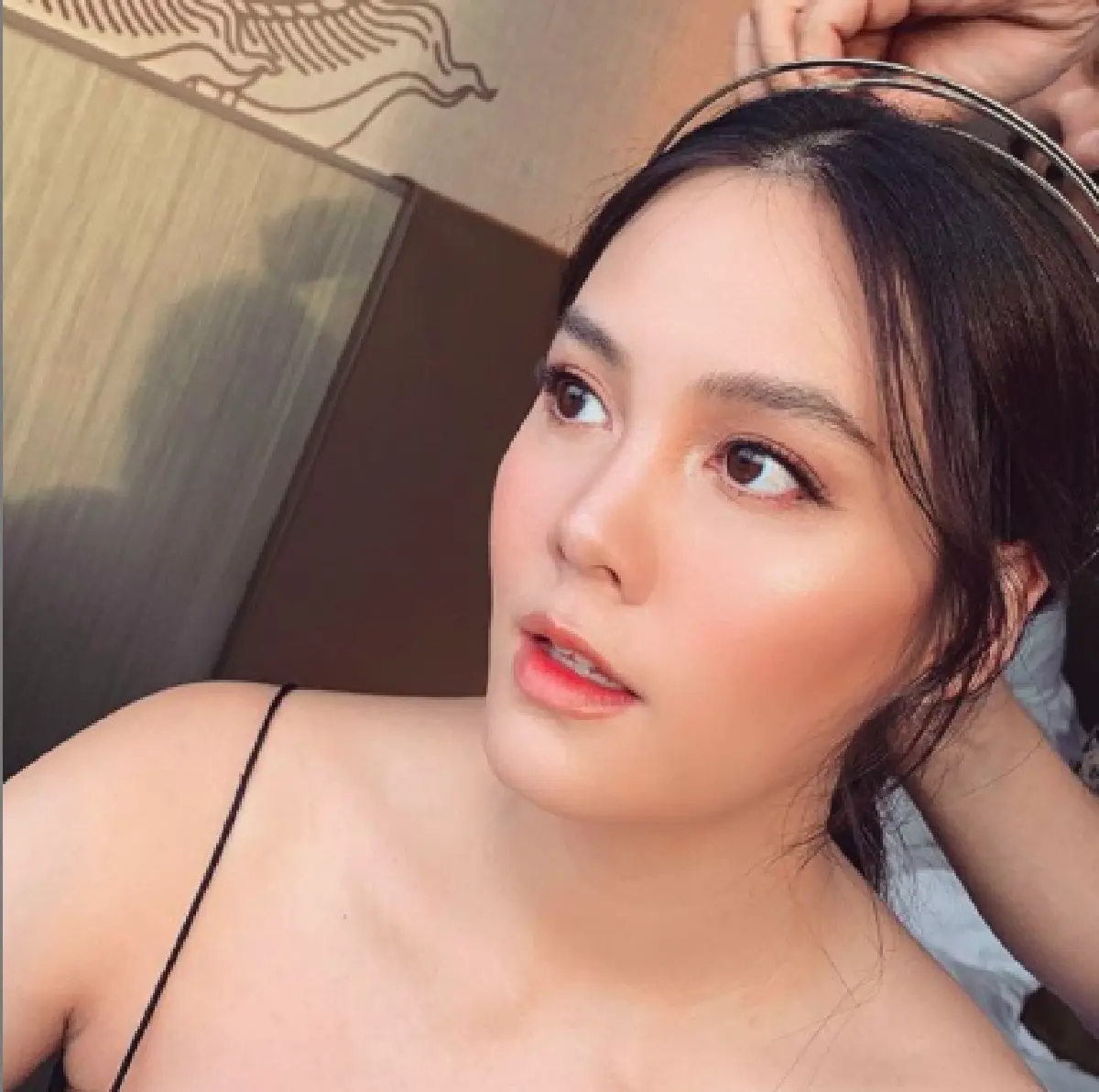 ออร่าเปล่งประกายมาก “เจนี่” อุ้มท้อง 5 เดือน ออกงานครั้งแรก