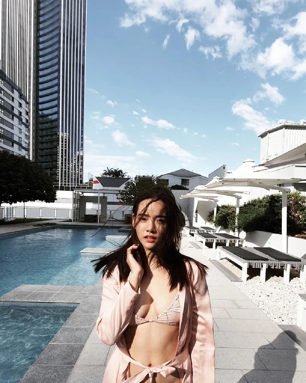 เซ็ตนี้ให้สิบๆเต็ม! วาววา ณิชารีย์ อวดหุ่นเป๊ะ..เสื้อคลุมก็ปิดบังความเซ็กซี่ไม่อยู่