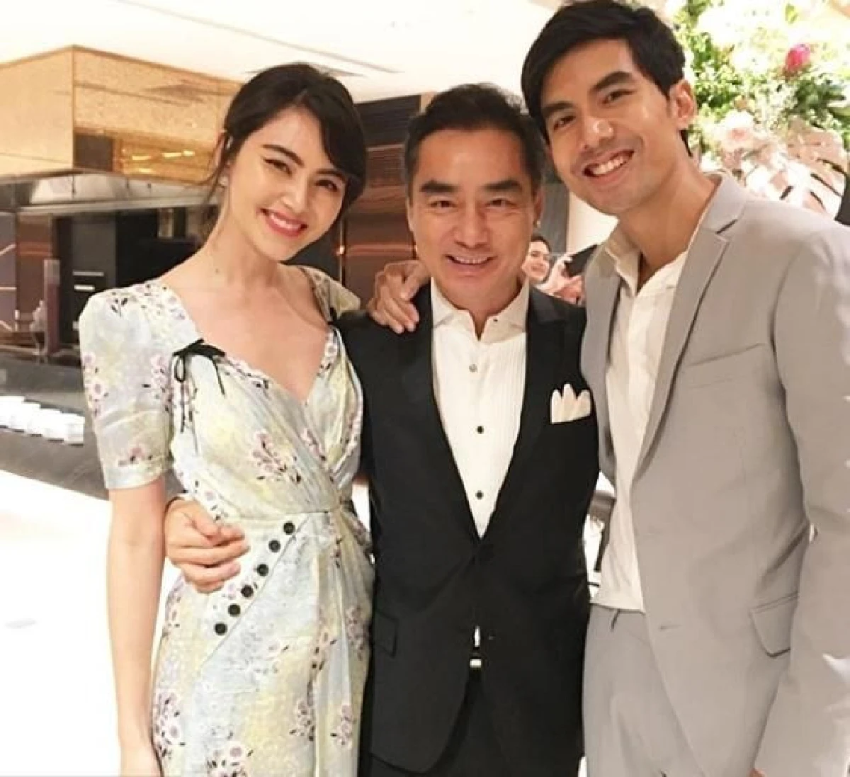 เก็บตกเพื่อนดาราร่วมยินดี ณัฏฐ์ เทพหัสดิน ควงแฟนสาวเข้าประตูวิวาห์หวาน