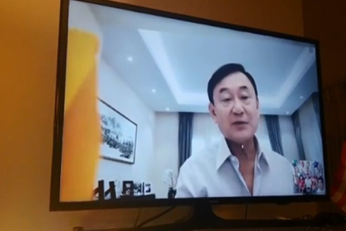 “ทักษิณ”ฉะทหารยุคนี้ไม่เป็นลูกผู้ชาย โวยถูกโกงเลือกตั้งยังชนะ แขวะถ้าจะให้หน้าด้านขอมุดรูดีกว่า “ทักษิณ”ฉะทหารยุคนี้ไม่เป็นลูกผู้ชาย โวยถูกโกงเลือกตั้งยังชนะ แขวะถ้าจะให้หน้าด้านขอมุดรูดีกว่า