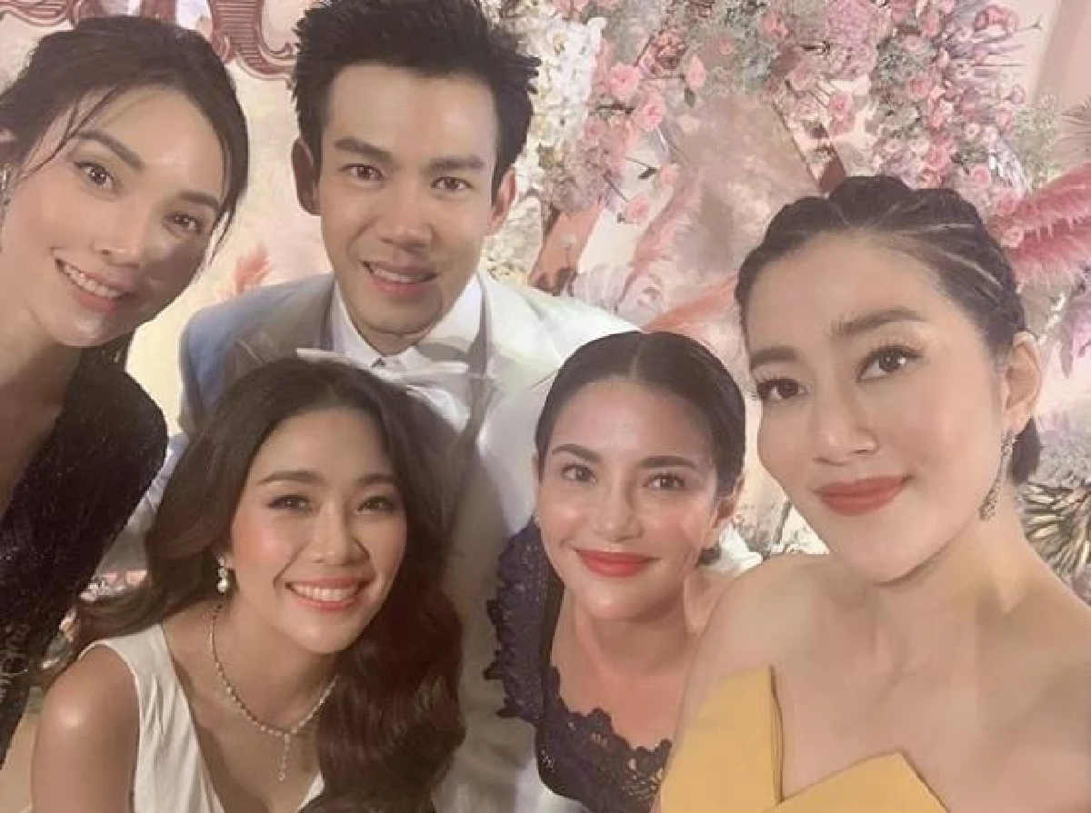 เก็บตกเพื่อนดาราร่วมยินดี ณัฏฐ์ เทพหัสดิน ควงแฟนสาวเข้าประตูวิวาห์หวาน