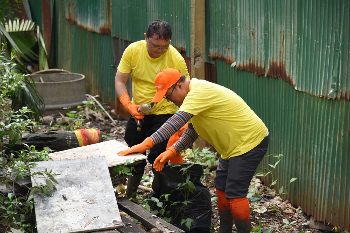 กฟน. รวมพลังปลูกป่าชายเลนเฉลิมพระเกียรติฯ สร้างแนวป้องกันคลื่น ฟื้นฟูสภาพแวดล้อมอย่างยั่งยืน