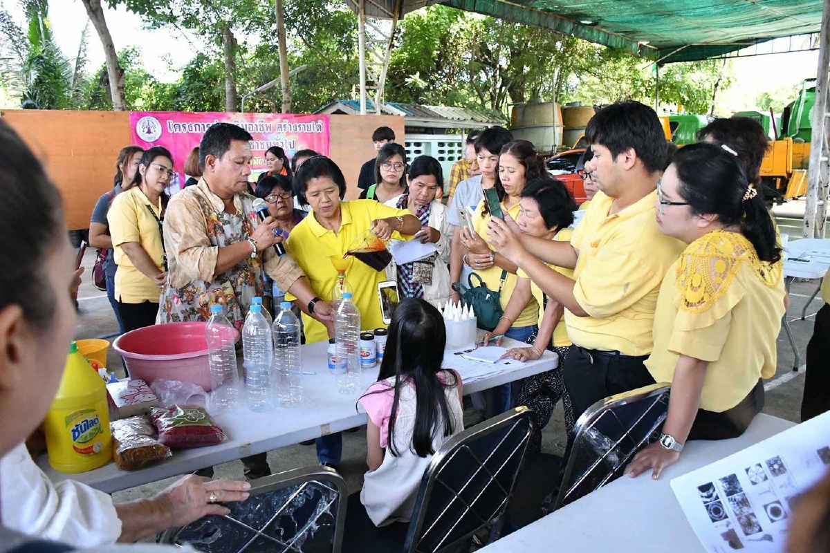 มทร.ธัญบุรี ร่วมกับ ทต. บ้านบางม่วง สอนทำผ้ามัดย้อม สร้างรายได้