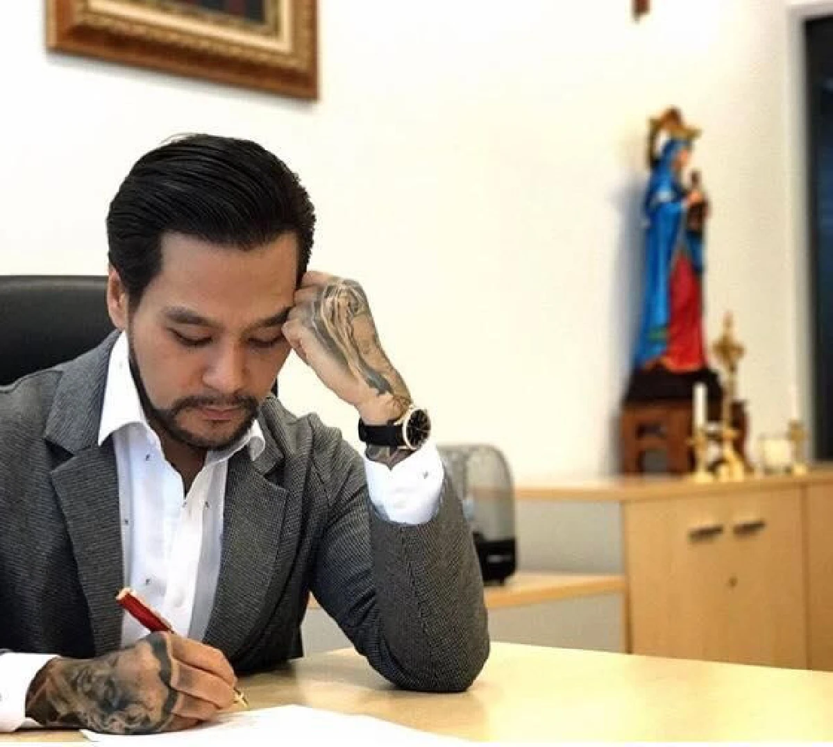 เปิดวาร์ป ไฮโซนนท์ ว่าที่เจ้าบ่าวโปรไฟล์ไม่ธรรมดาของ ไอซ์ อภิษฎา