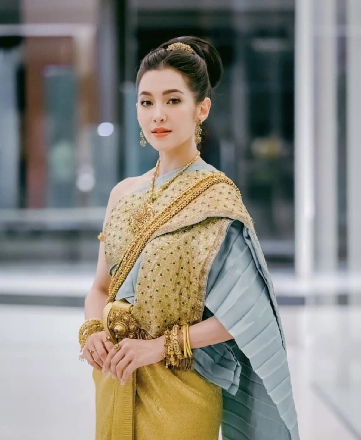 เบลล่า ราณี สวมชุดไทยจักรพรรดิ อวดความสวยสง่าละสายตาไม่ได้