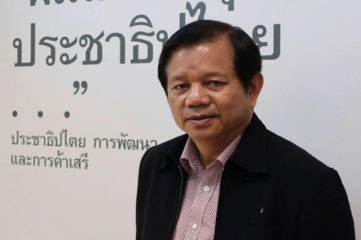 "ชวลิต" แนะ "รัฐบาล" ส่งสัญญาณแก้รัฐธรรมนูญเพื่อสางปัญหาชาติ "ชวลิต" แนะ "รัฐบาล" ส่งสัญญาณแก้รัฐธรรมนูญเพื่อสางปัญหาชาติ