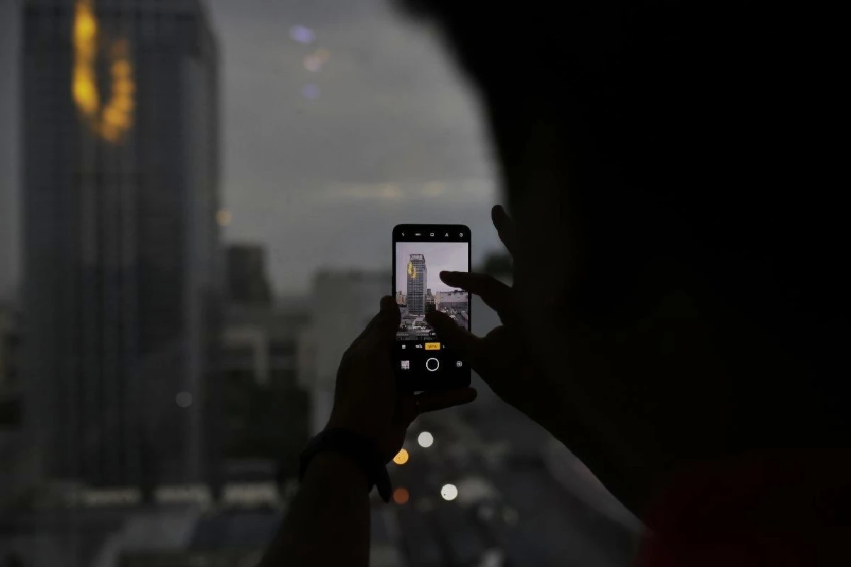 OPPO สีใหม่ลิมิเต็ดอิดิชั่น “Sunset Rose” สะท้อนตัวตนอันโดดเด่นด้วยสีสันของแสงอาทิตย์ยามเย็น