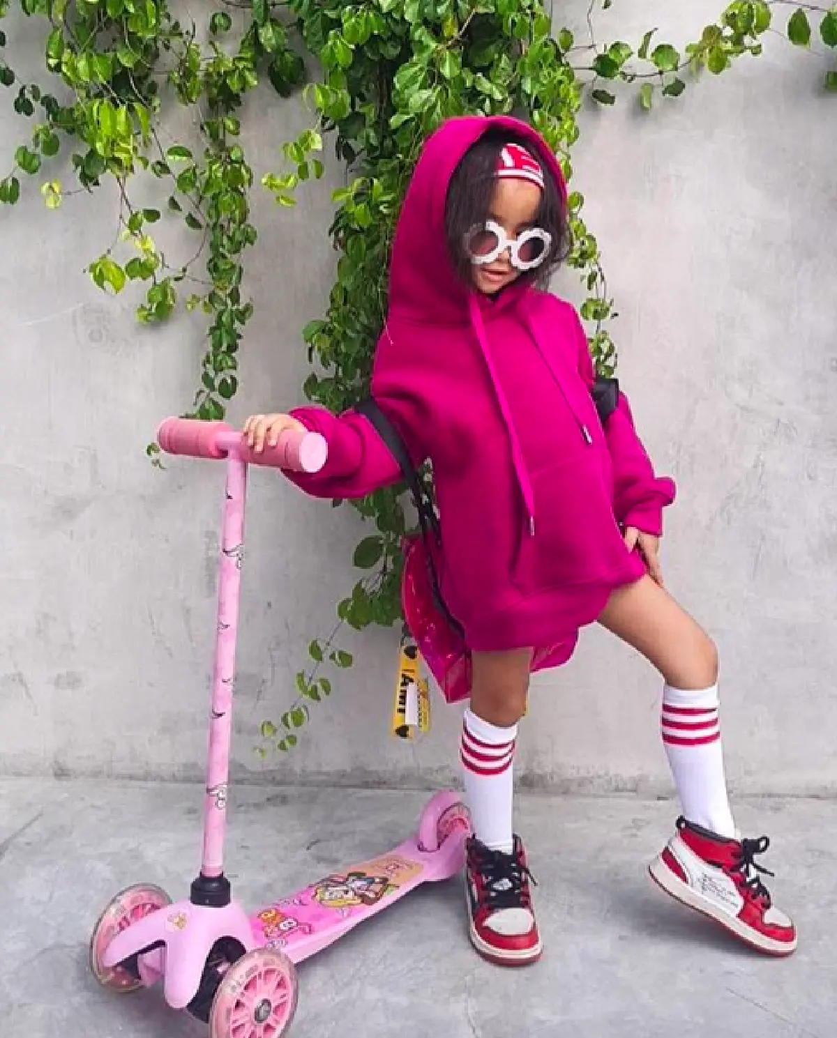 ส่องความน่ารัก น้องแตงไทย  ลูกสาว แจ๊ส ชวนชื่น ที่ตอนนี้กลายเป็นแฟชั่นนิสต้าตัวจิ๋ว