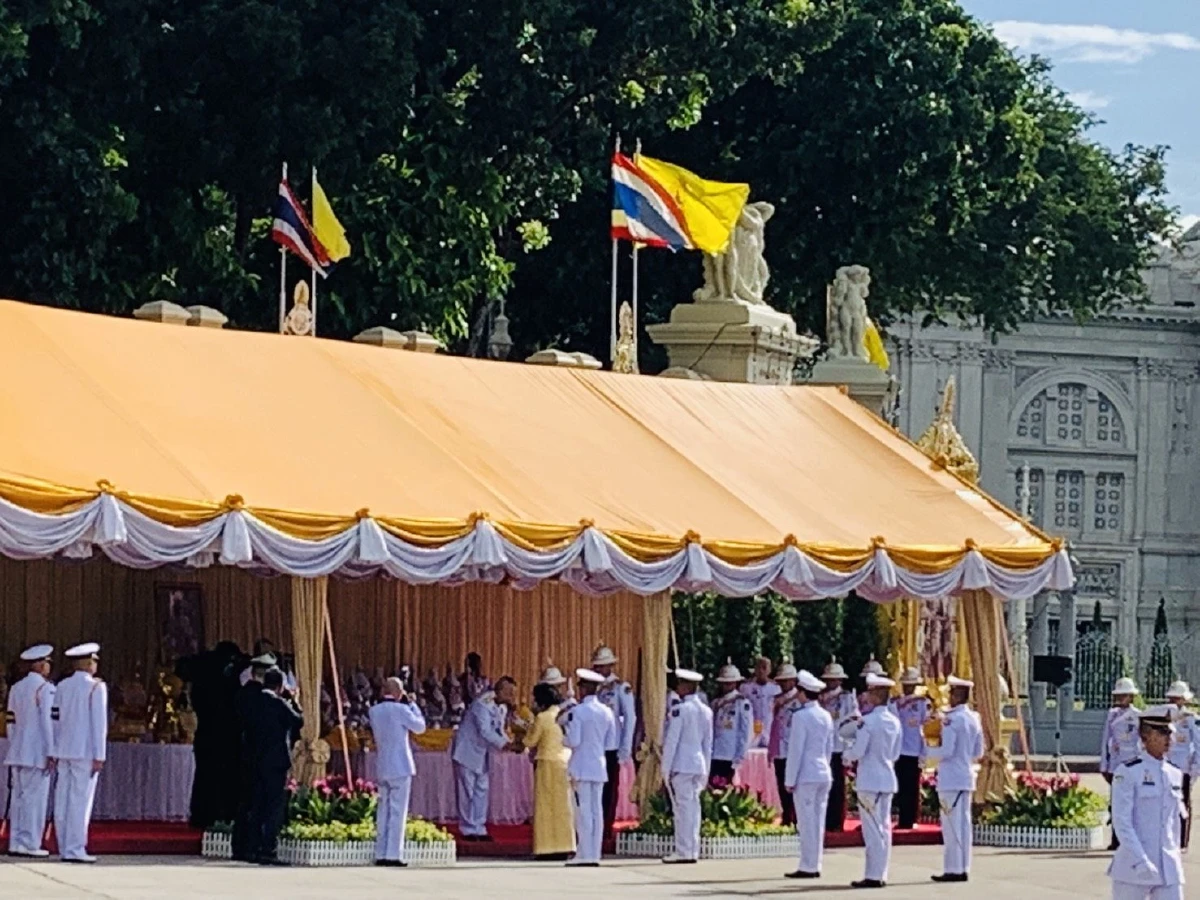 สภาสตรีแห่งชาติฯอัญเชิญพานพุ่มเครื่องราชสักการะถวายพระพรชัยมงคลในหลวง