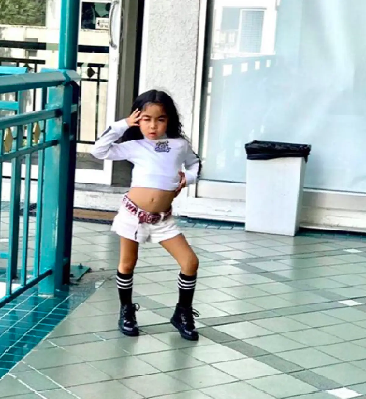 ส่องความน่ารัก น้องแตงไทย  ลูกสาว แจ๊ส ชวนชื่น ที่ตอนนี้กลายเป็นแฟชั่นนิสต้าตัวจิ๋ว