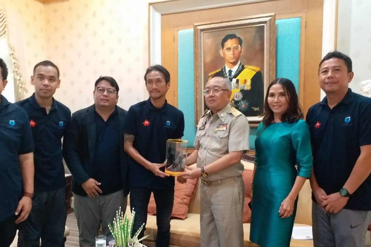 พี่ตูนจัดวิ่งระดมทุนซื้อเครื่องมือแพทย์ช่วย 5 โรงพยาบาลชุมชนภาคใต้ พี่ตูนจัดวิ่งระดมทุนซื้อเครื่องมือแพทย์ช่วย 5 โรงพยาบาลชุมชนภาคใต้