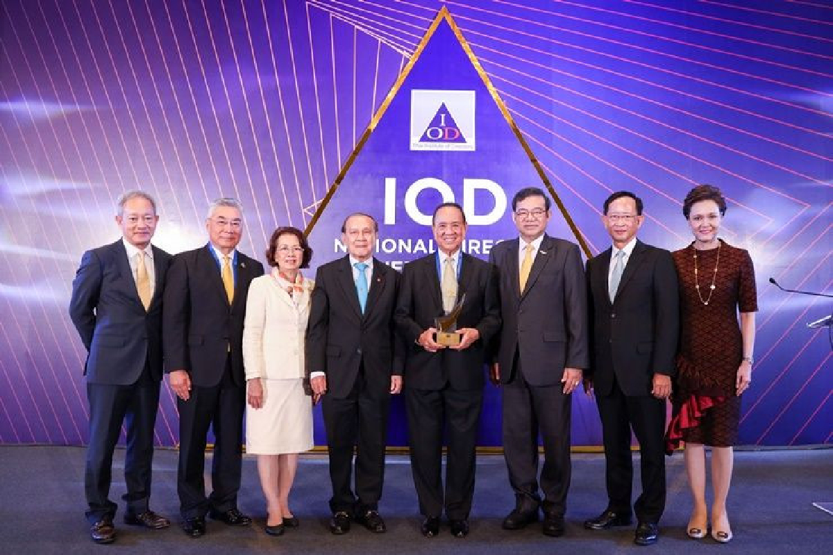 บอร์ด ‘ดุสิตธานี’ รับรางวัลคณะกรรมการแห่งปี 2018 บอร์ด ‘ดุสิตธานี’ รับรางวัลคณะกรรมการแห่งปี 2018